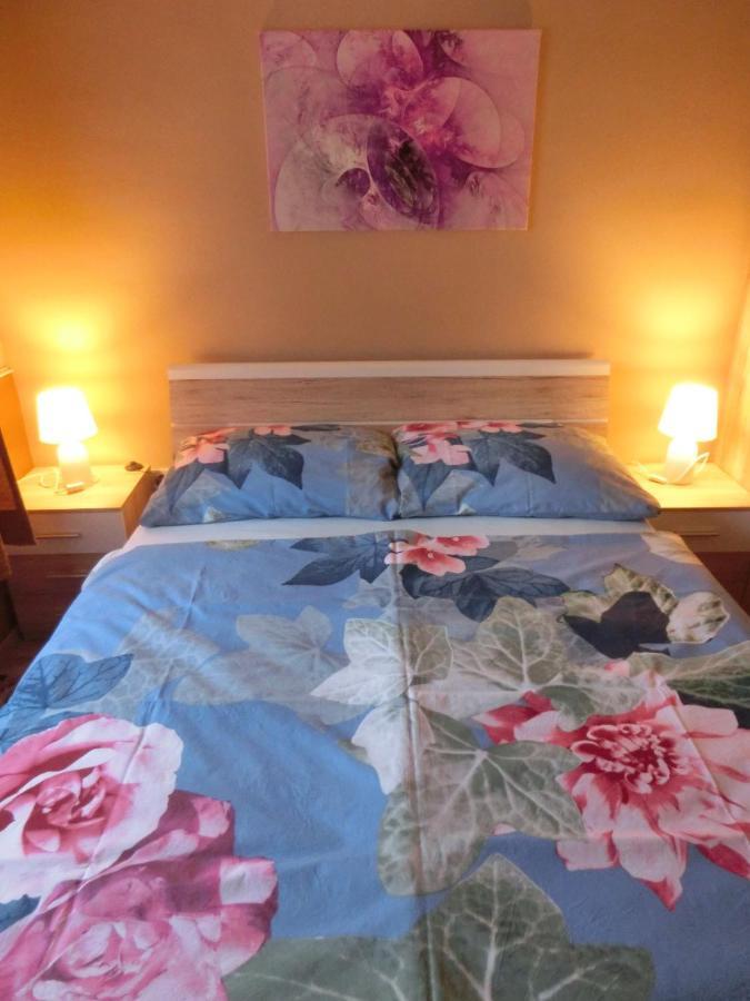 Pilis Apartman Piliscsaba Eksteriør bilde