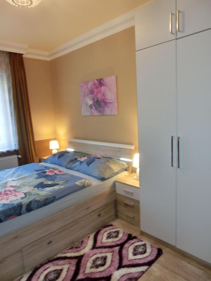 Pilis Apartman Piliscsaba Eksteriør bilde